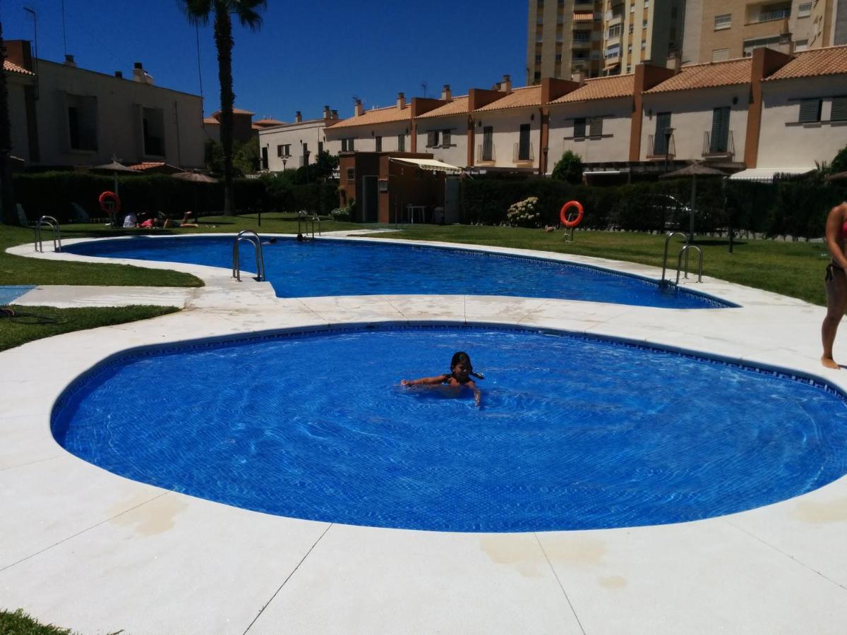 Estudio Con Piscina Y Garaje A 100 Mtr De La Playa Isla Cristina Extérieur photo